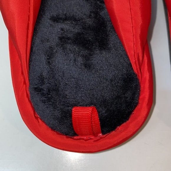 Red puffer slides - Picture 3 of 3